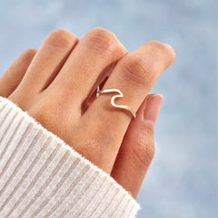 Gold Wave Ring - TrenLit