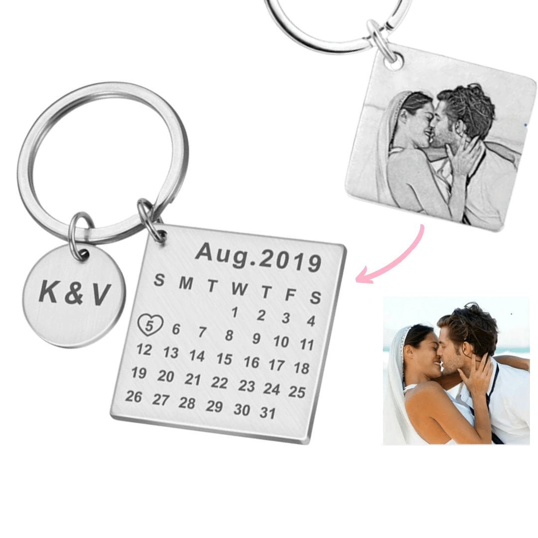 Personalized Calendar Engraved Keychain - Couples Gift - TrenLit